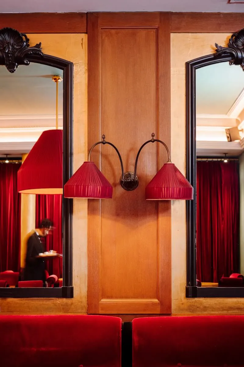 intérieur de notre restauant le Café Ruc, une icone face à la comédie française