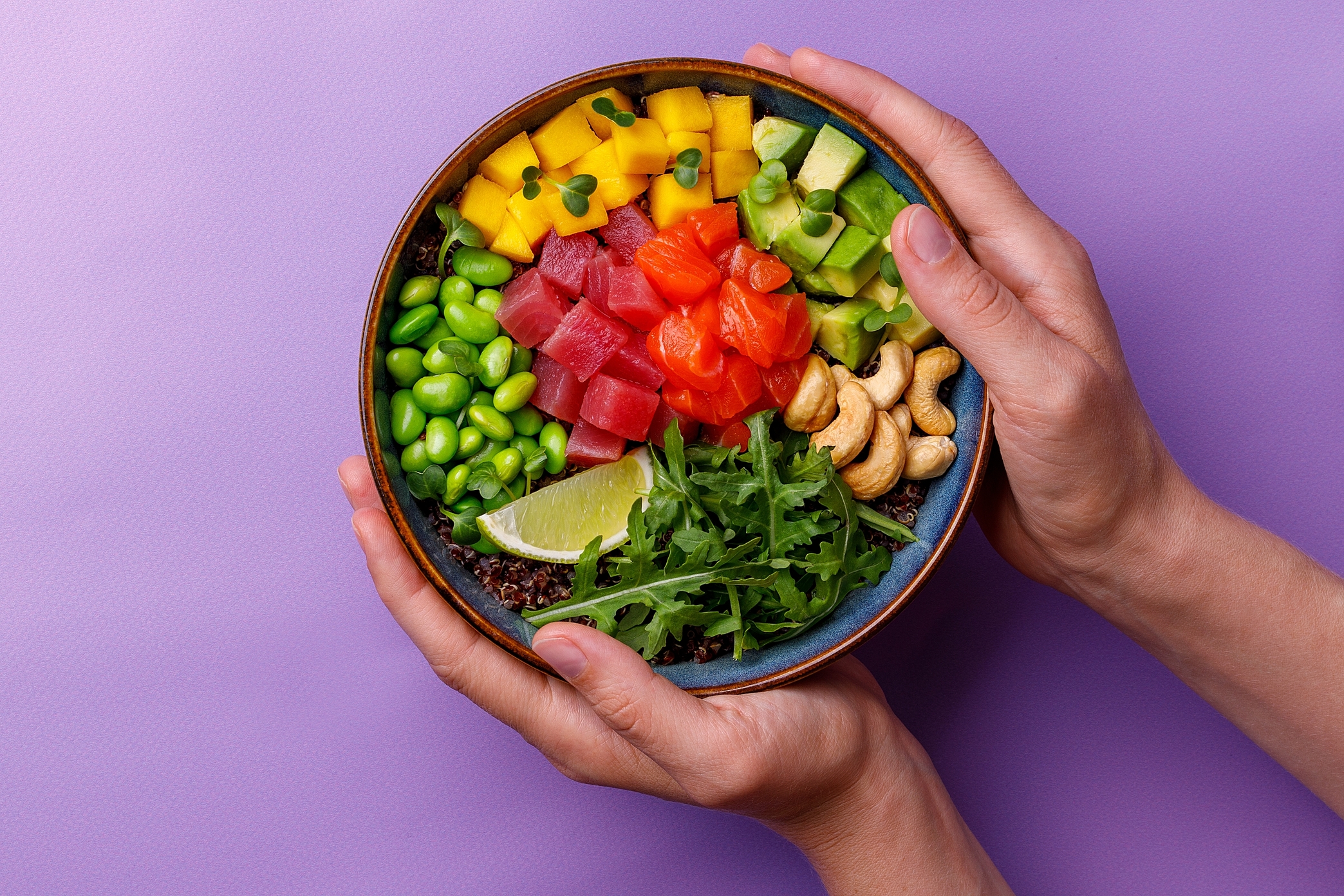 Poke bowl with toppings