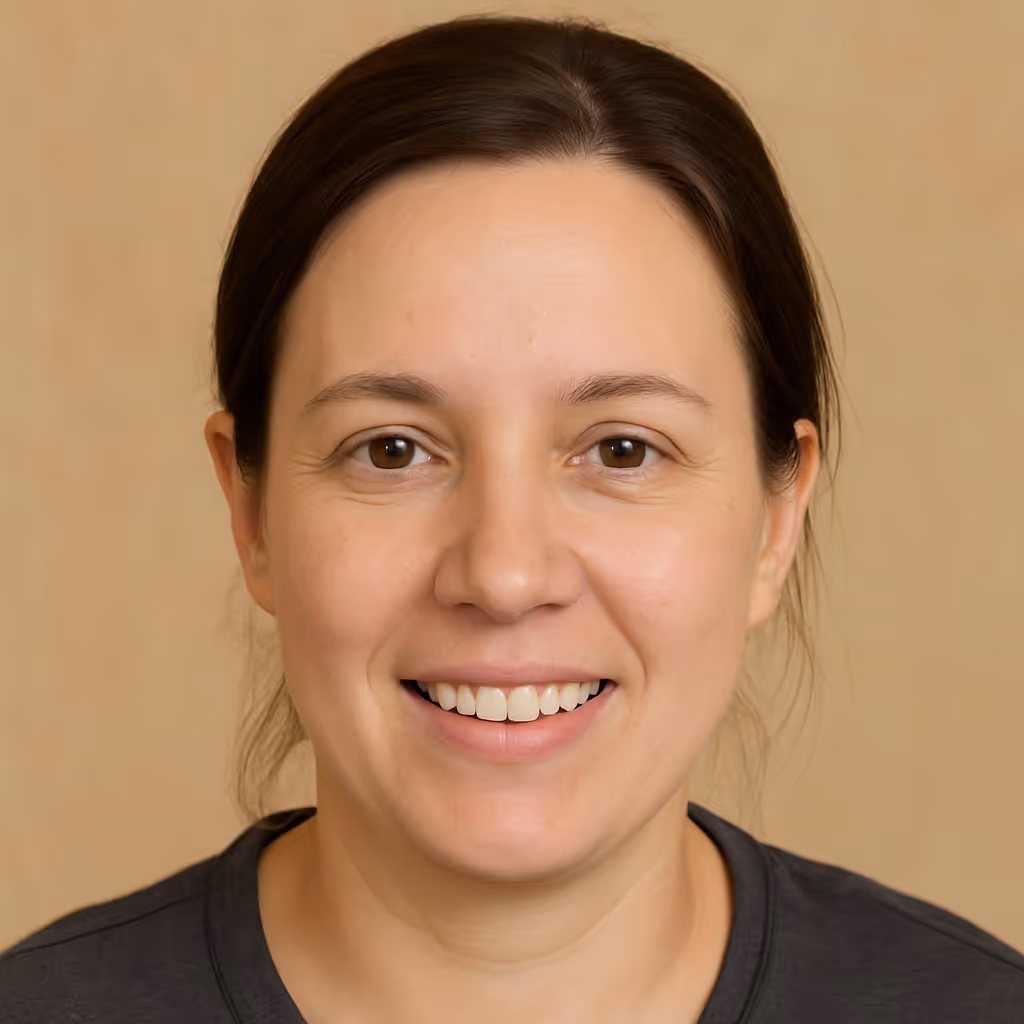 Portrait of student Sylvia sharing her testimonial about Nancy Medina's classes.