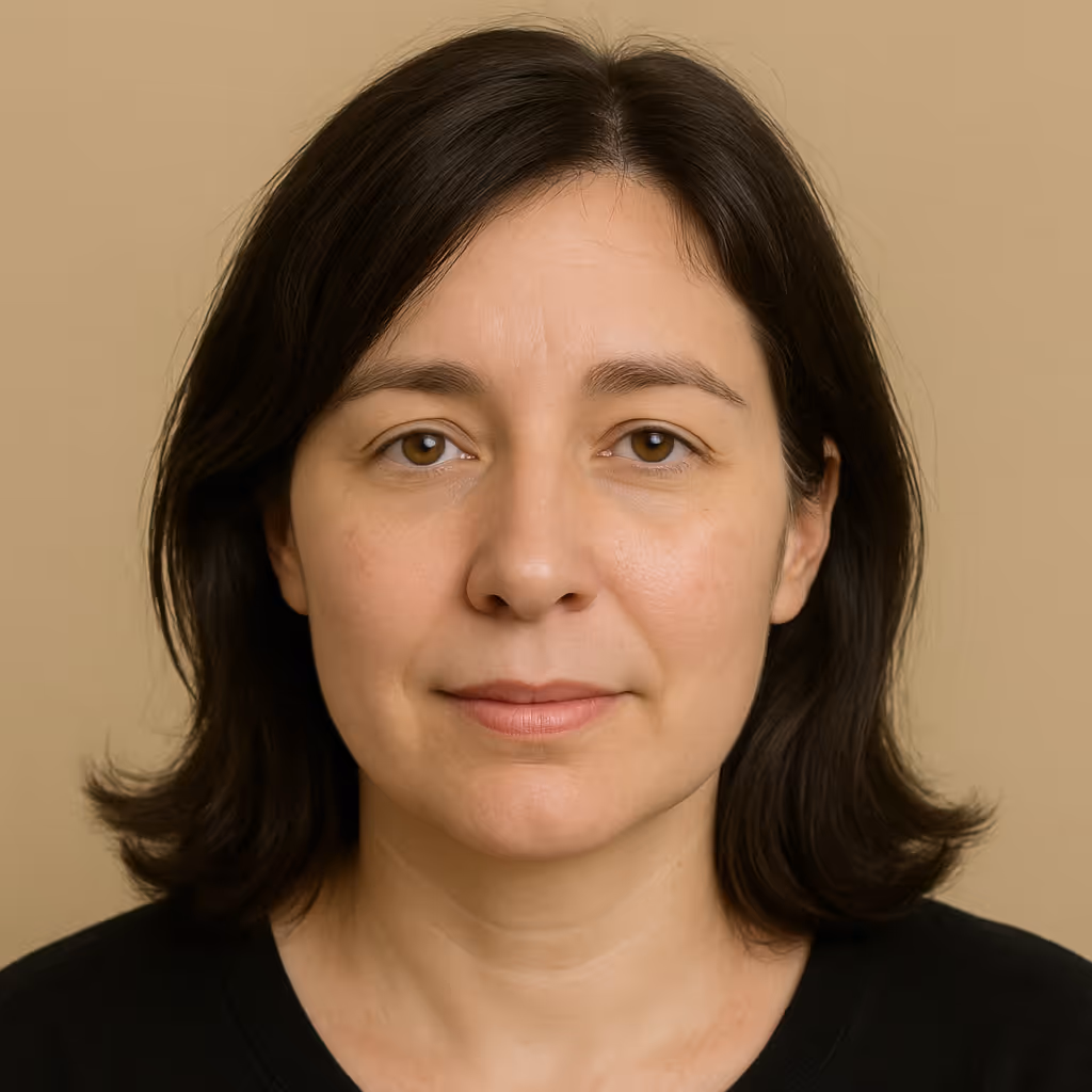 Portrait of student Sylvia sharing her testimonial about Nancy Medina's classes.