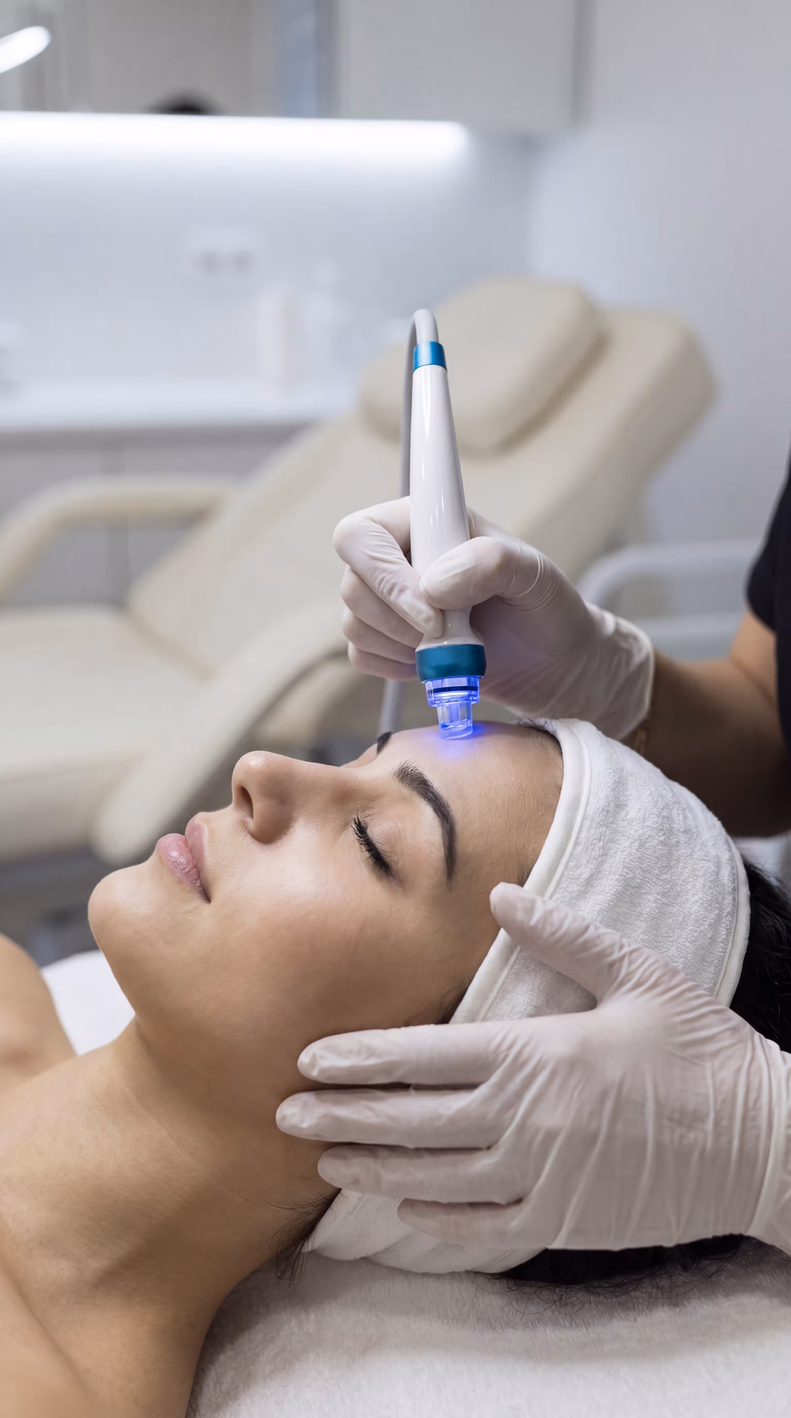 Tratamiento Hydropeeling de 10 pasos para la piel en Alef Med Valencia
