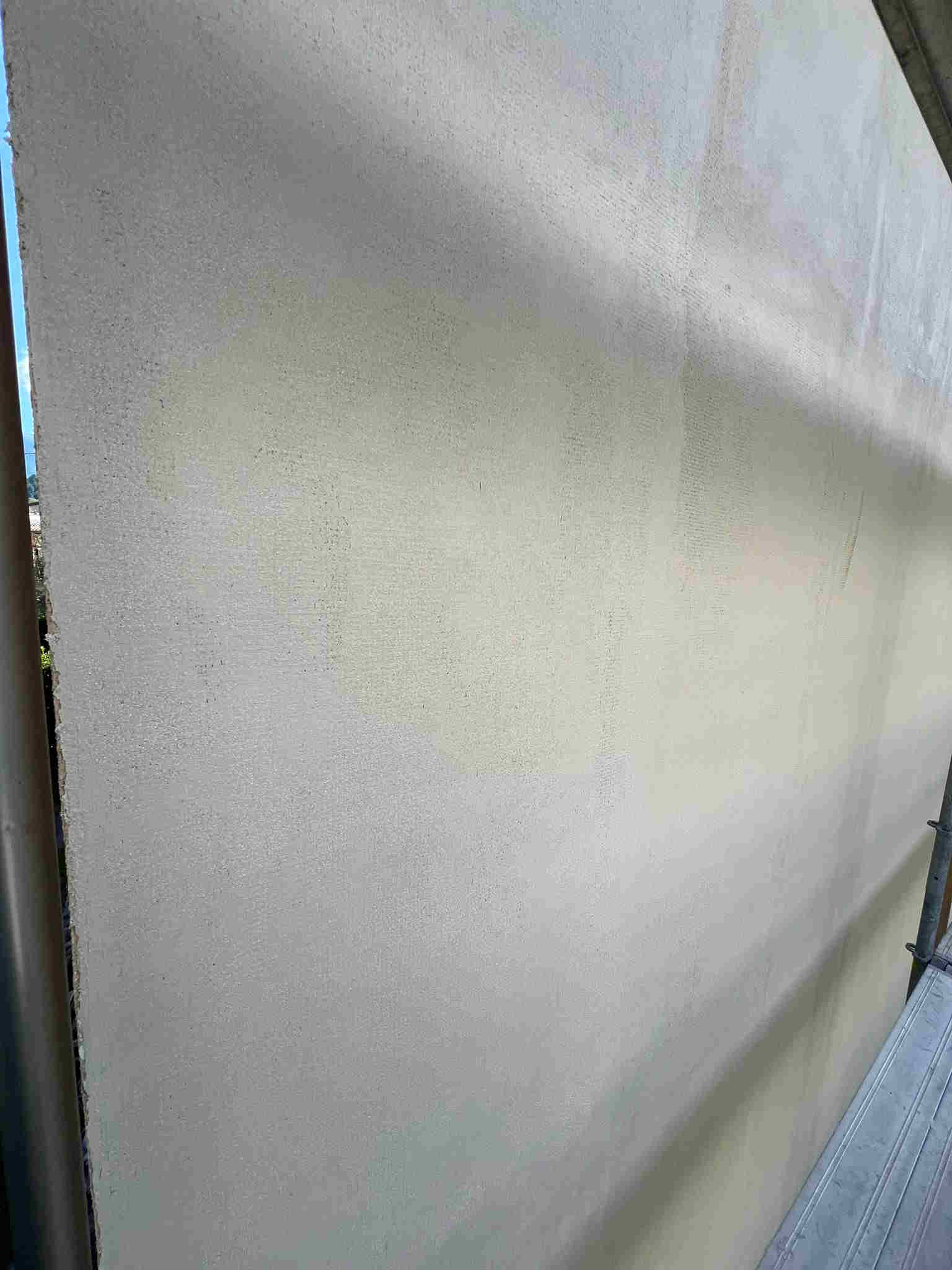 Rasatura e stuccatura pareti