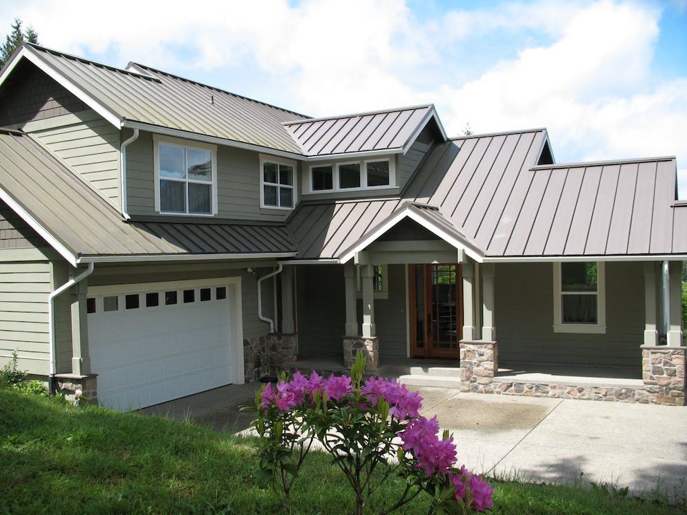 Pros and Cons of Metal Roofs for Your Home