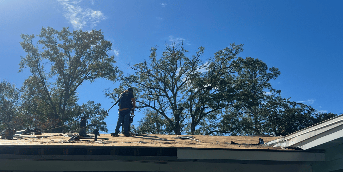 How to Choose a Reliable Roofing Contractor After a Storm