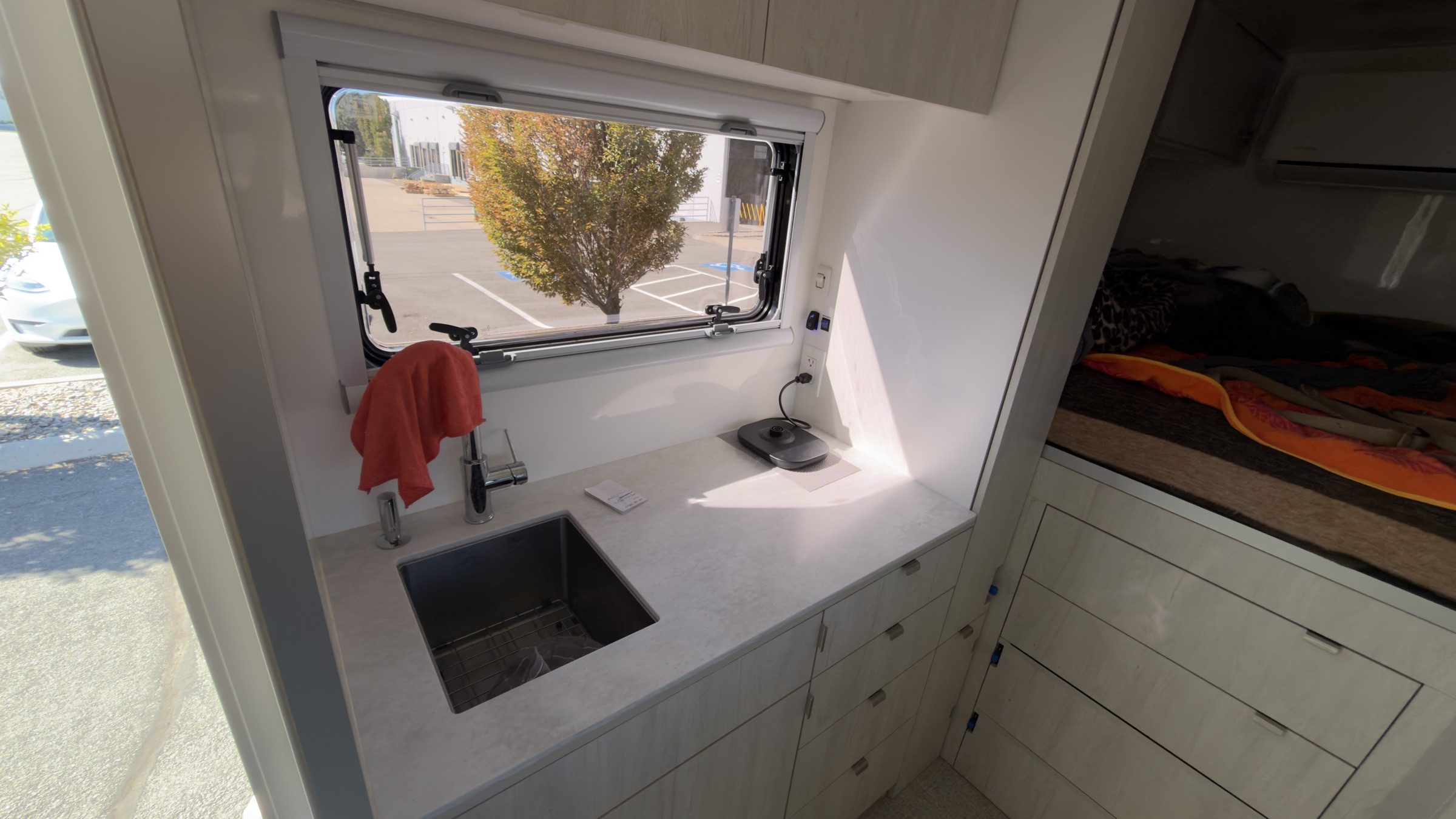 2025 AEONrv, galley