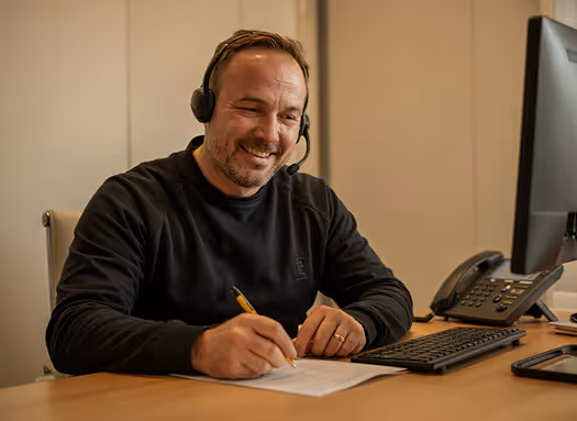Service medewerker sensglas