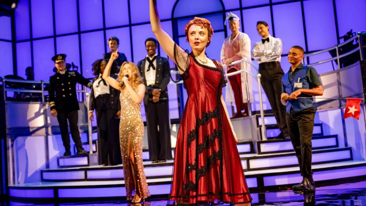 Cats of Titanique at the Criterion Theatre on stage.