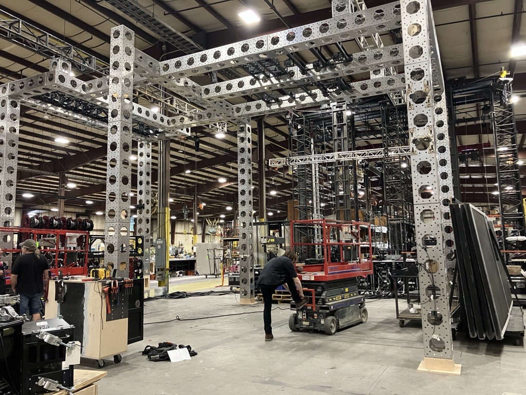 A person working in a factoryAI-generated content may be incorrect.