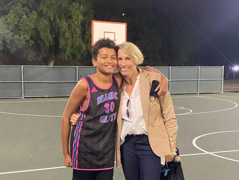 Family photo of the people who left the review.