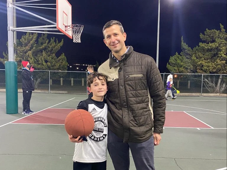 Family photo of the people who left the review.