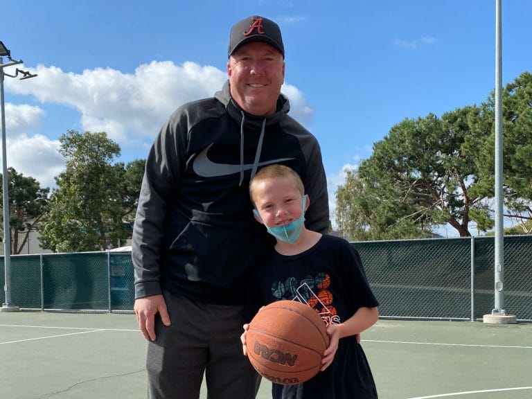 Family photo of the people who left the review.