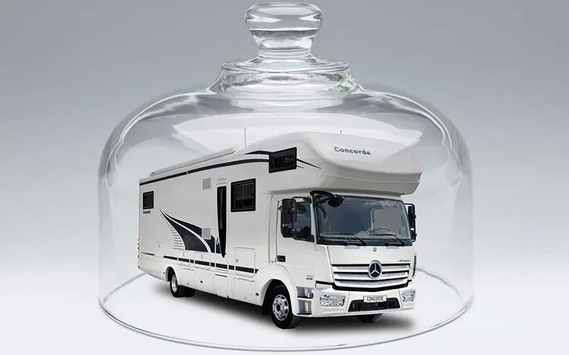Symbolbild: Wohnmobil unter einer schützenden Glasglocke