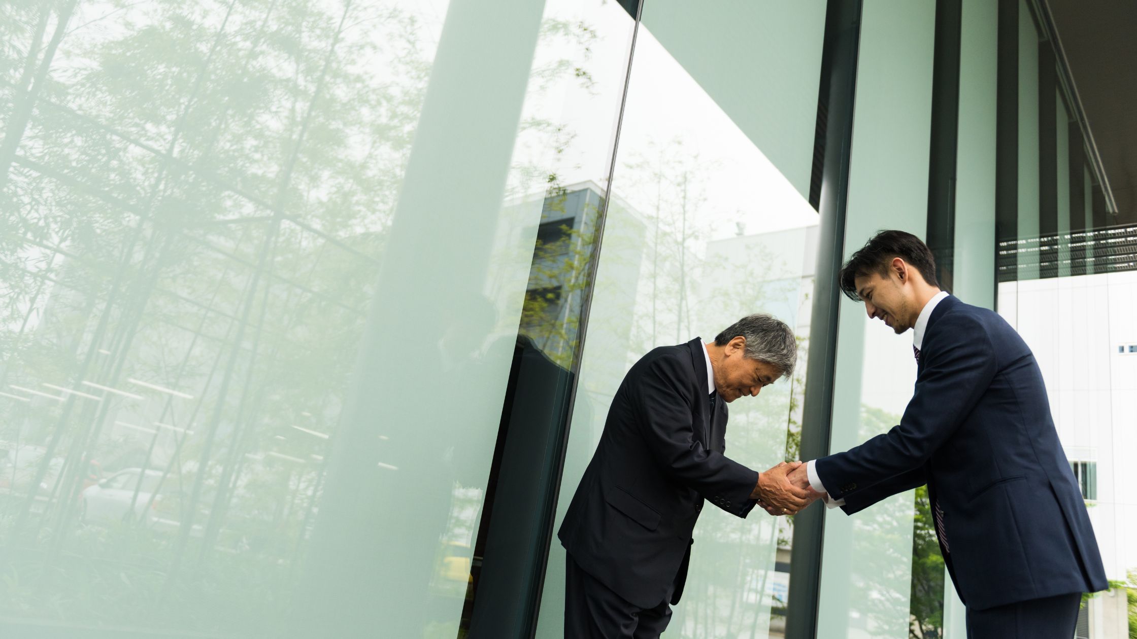 Tips for Managing High-Risk Assets and Low-Risk Assets