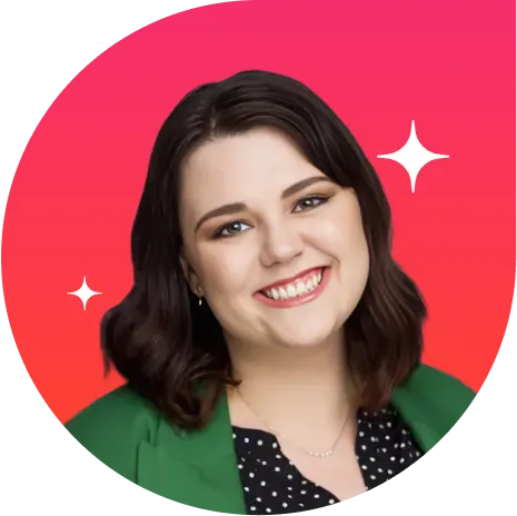 Portrait of Tess Myers, Senior Talent Manager at CrowdPharm, featured in a client testimonial highlighting her experience working with Growth Natives.