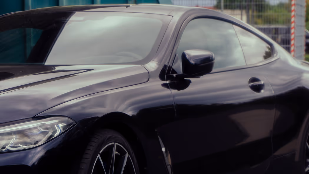 Exterieur-Detail eines schwarzen Sportcoupés – Produktaufnahme für AS Sportwagenvermietung