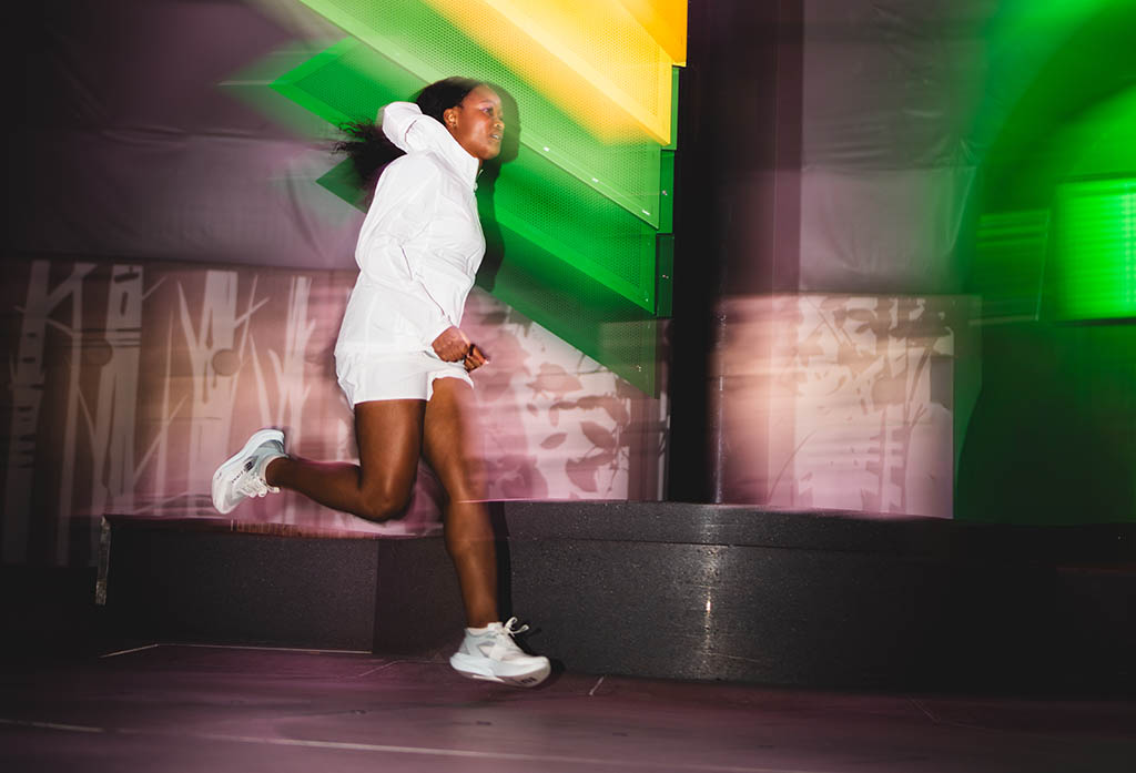 Ezinne Okparaebo, Norges raskeste kvinne, tester sine UP 30 Elite-karbonsko i Fyllingsdalstunnelen, Bergen.