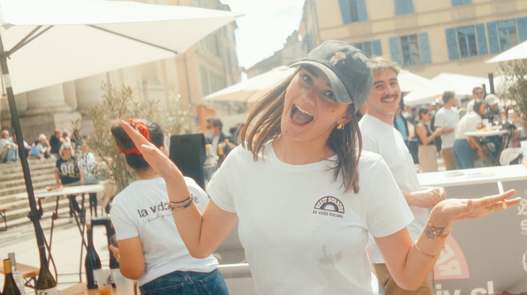 Yvonne & Pierrette - La Vida Locale I