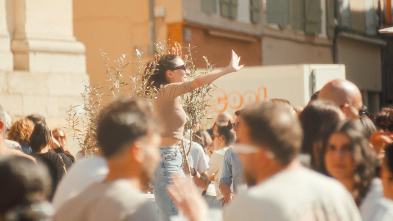 Yvonne & Pierrette - La Vida Locale I