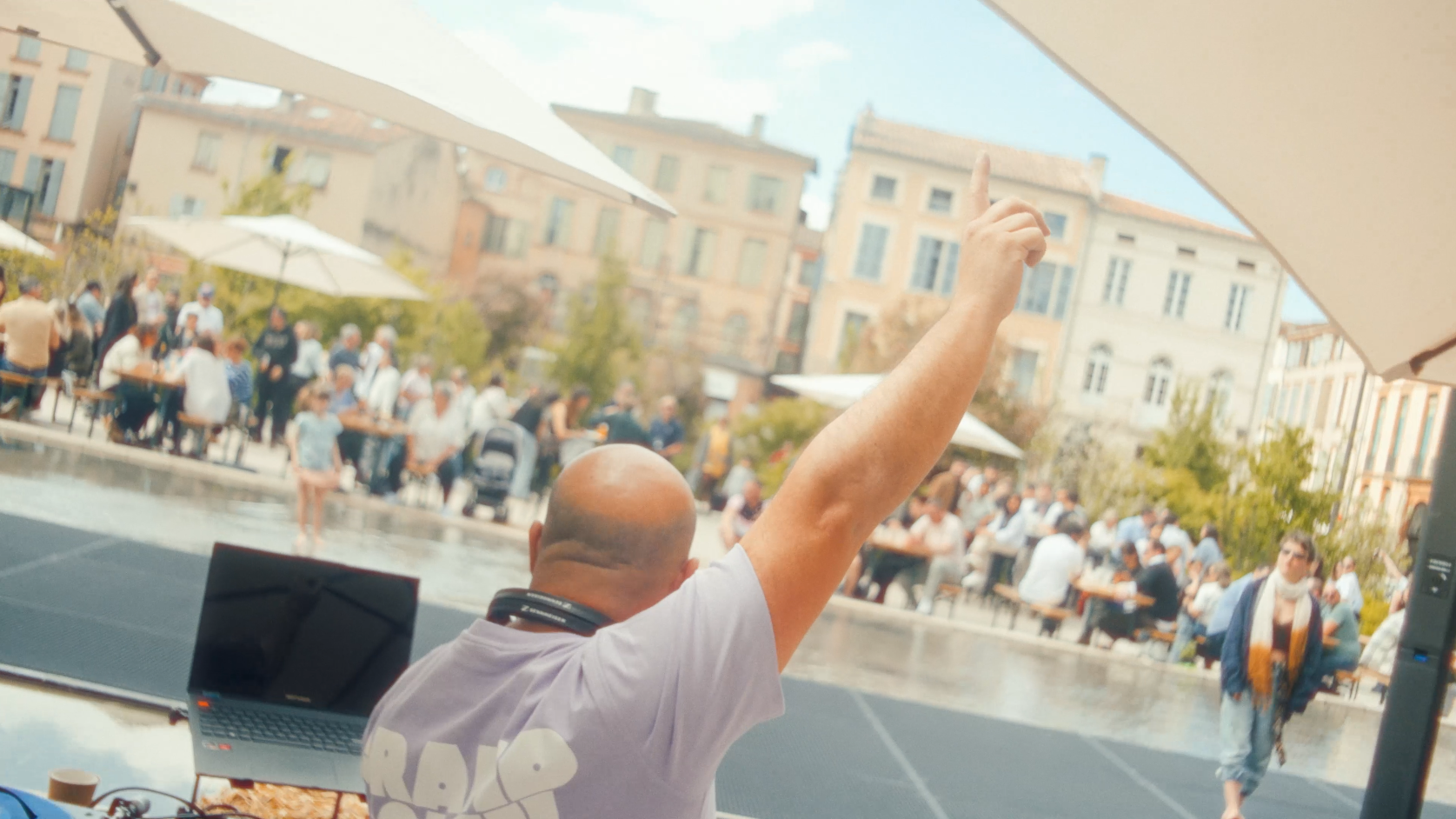 Yvonne & Pierrette - La Vida Locale I