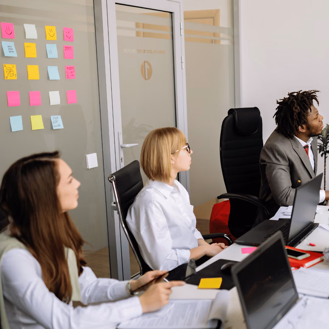 collaborateur formé pour devenir référent harcèlement et gérer les signalements en entreprise