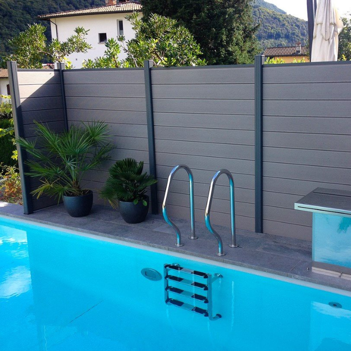 Sichtschutz um Pool