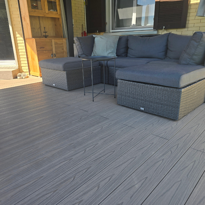 WPC Terrasse in grau