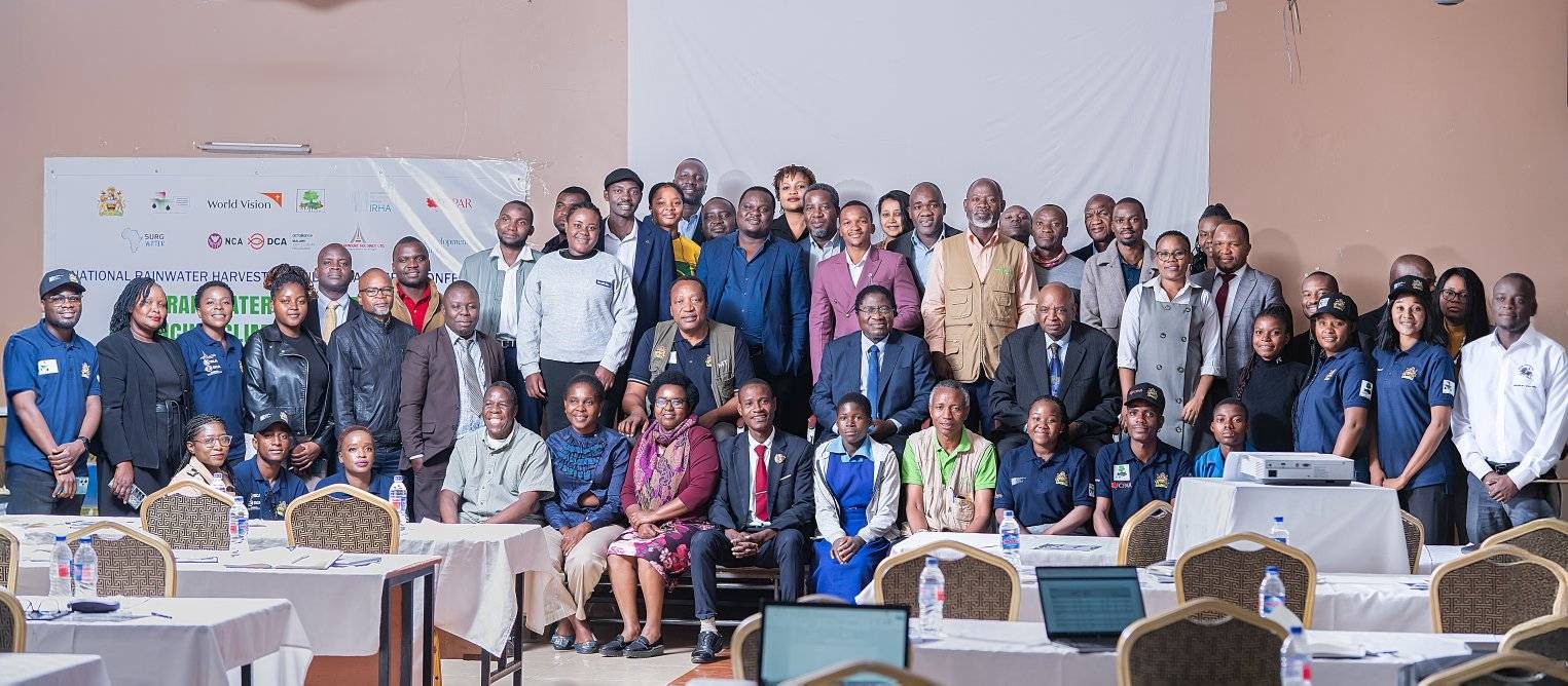 Group phito of conference attendees