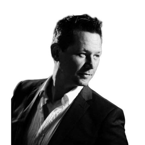 stylish photo of Derek Selinger