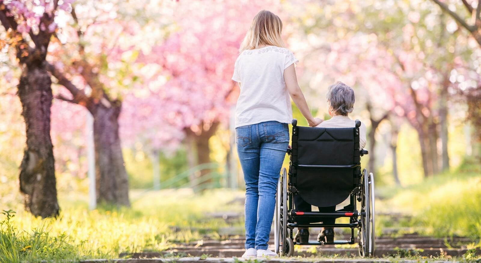 Ako vam je potrebna žena za čuvanje starije osobe, evo kako da donesete pravu odluku