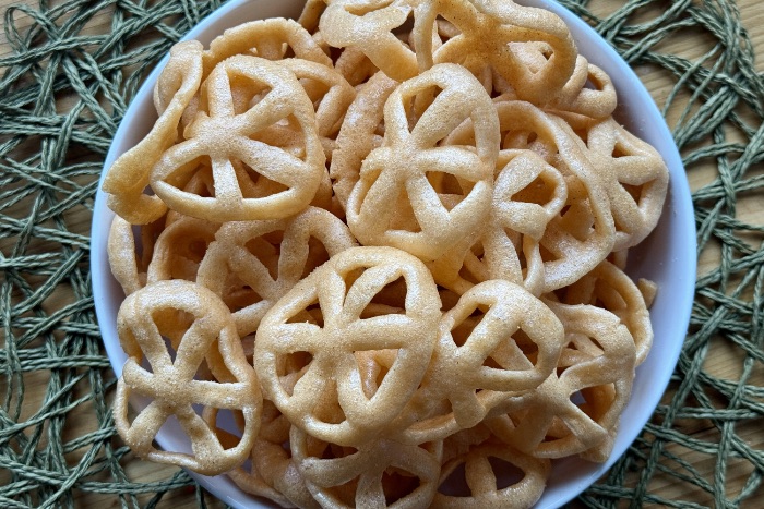 Mexican Wagon Wheel Chips (Chicharrones De Harina)