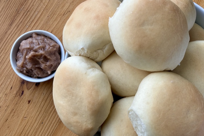 Steakhouse Sweet Rolls & Cinnamon Butter
