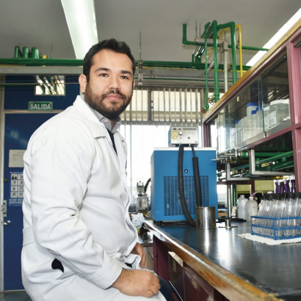 Dr. Roeb García