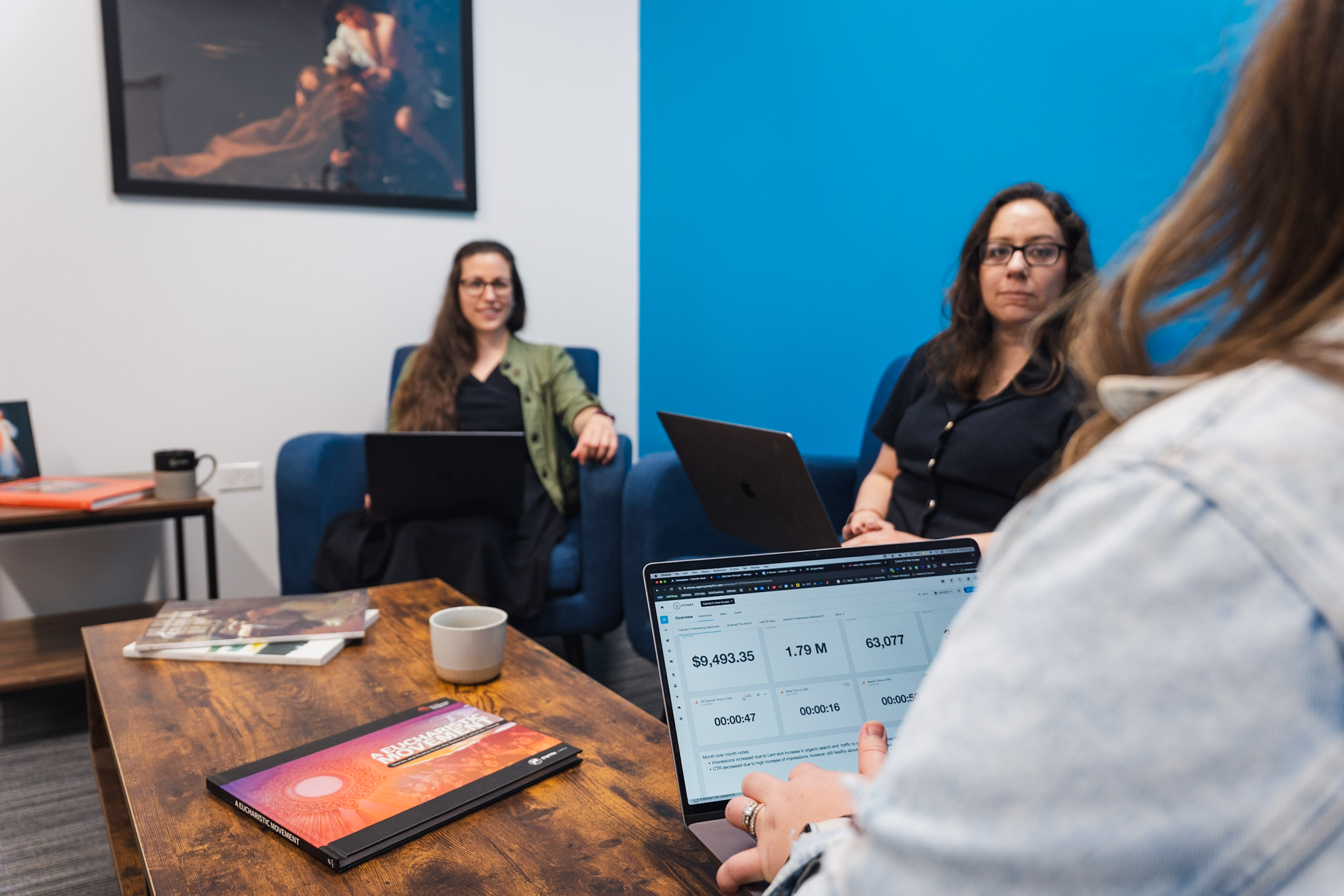 Marketers discussing SEO strategy