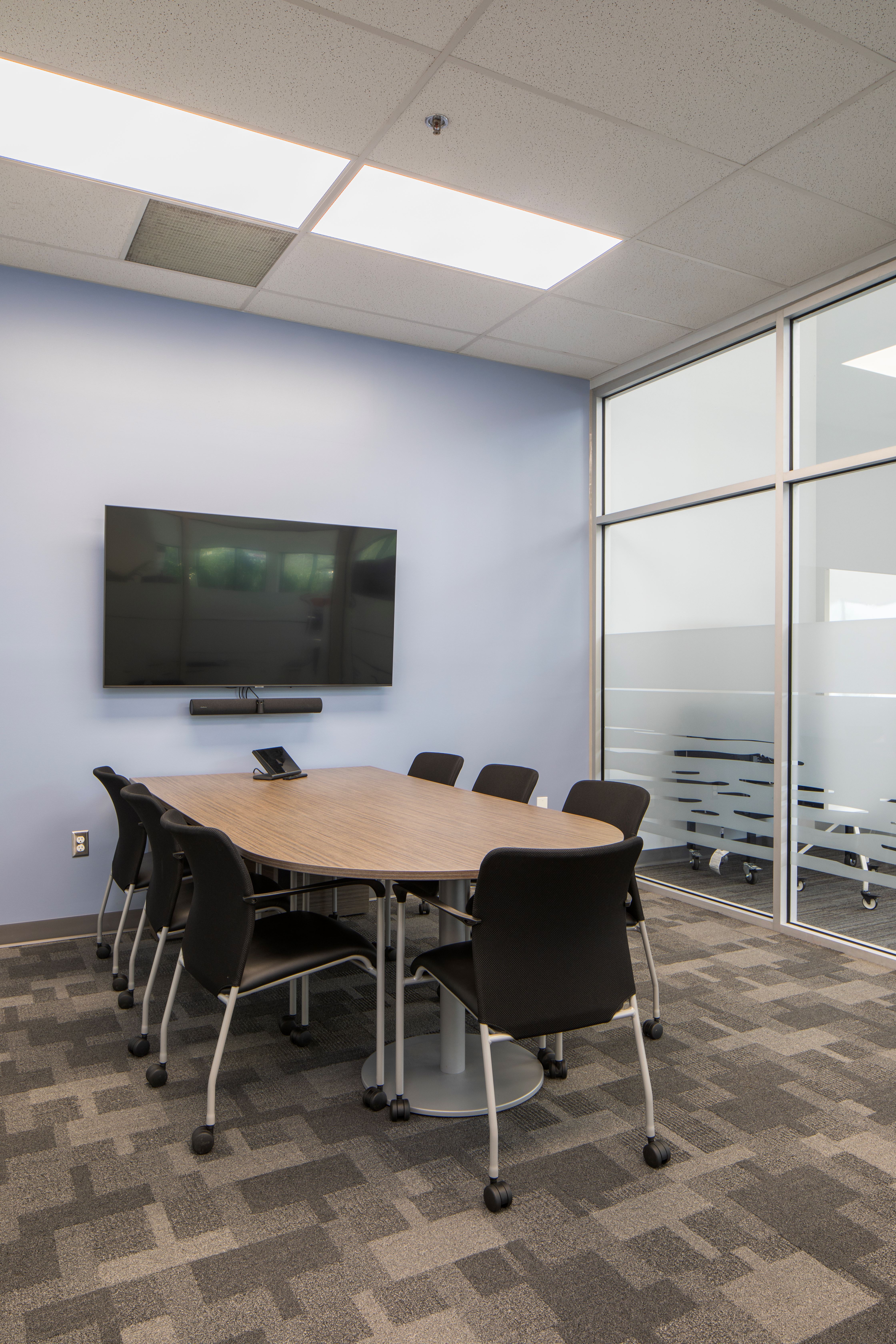 Convergint small meeting room