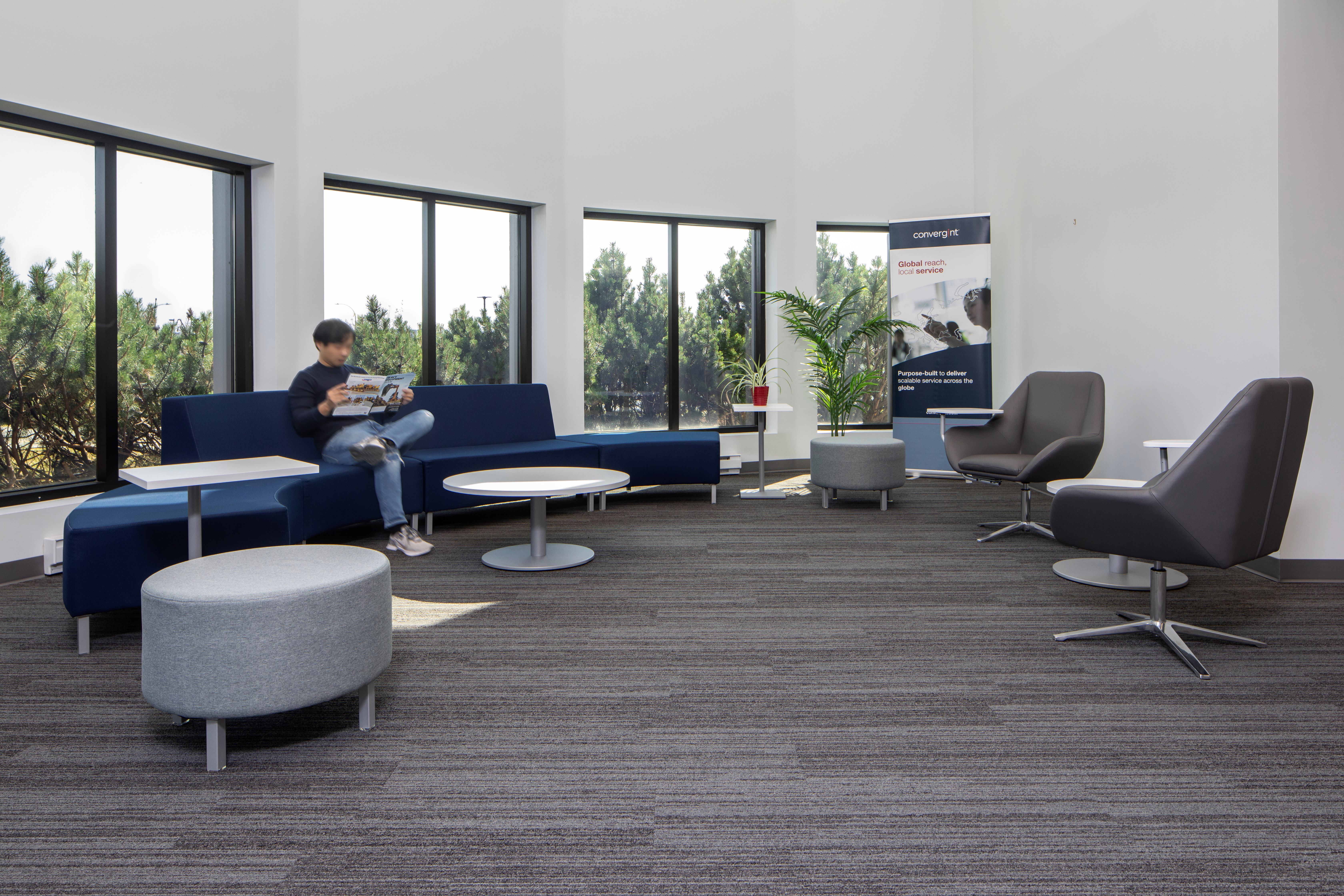 Convergint waiting area