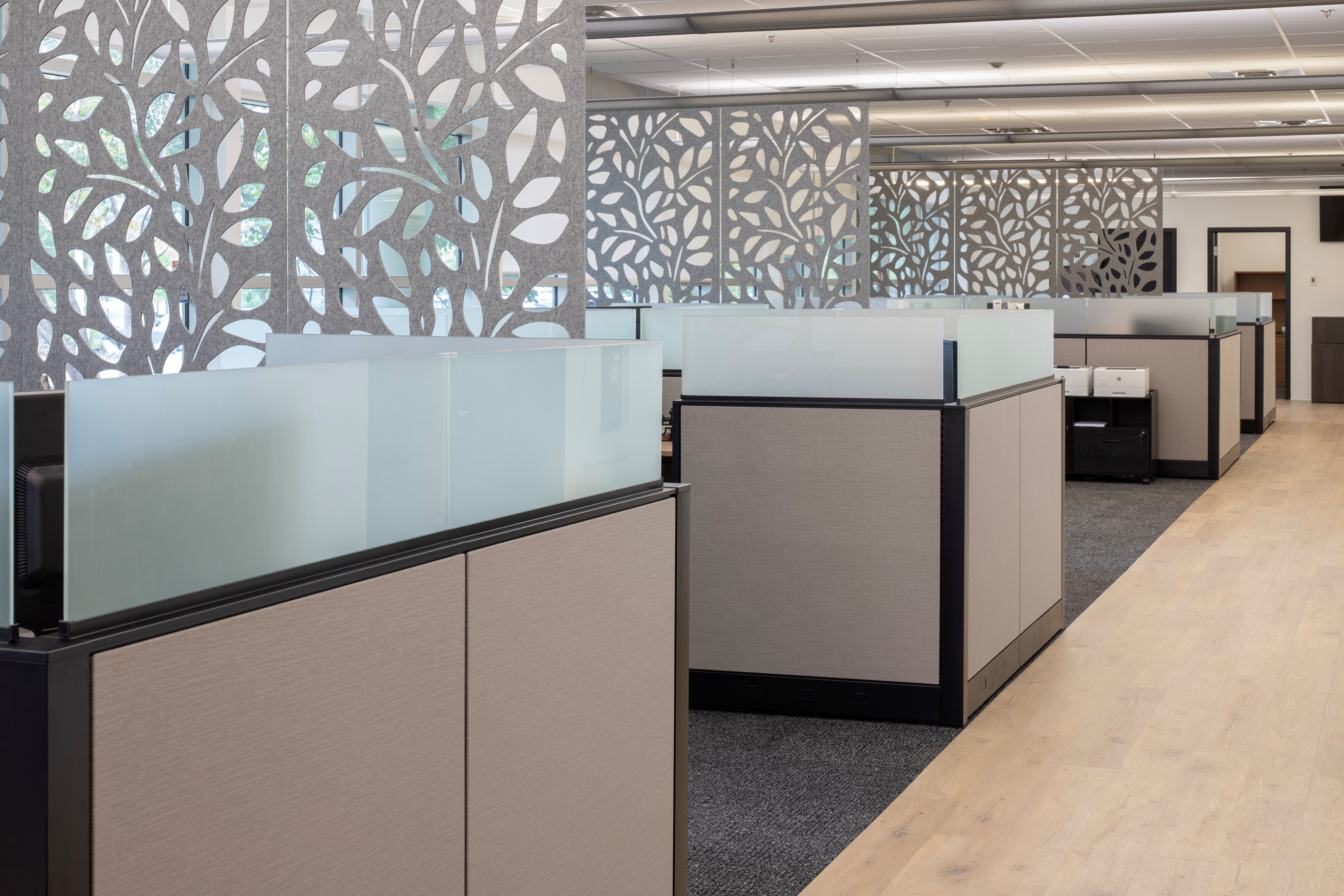 AA Munro work stations