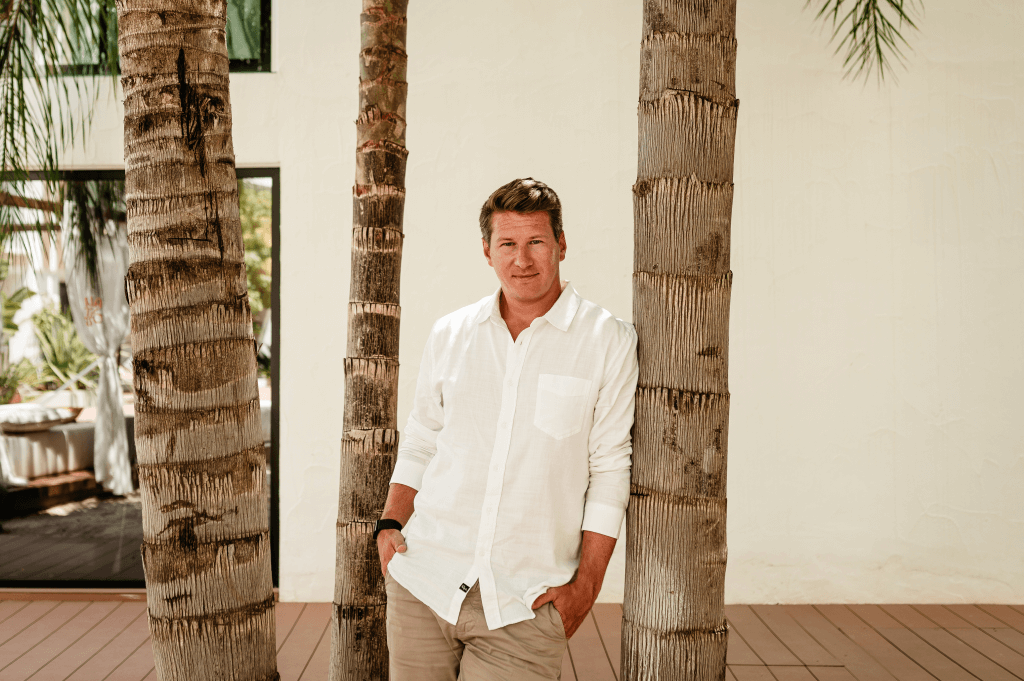 Portrait of Wim Segers, founder of 99journeys, a high-performance lifestyle brand and community for entrepreneurs.
