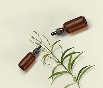 Para equilibrar hormônios femininos:  Usar após o banho, à noite, como hidratante corporal. Dê preferência a usar o óleo essencial na região abdominal, no umbigo. Use 2 vezes por semana, por até 3 meses seguidos.
