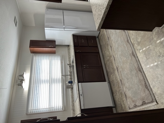 Great Location Updated Kitchen 1