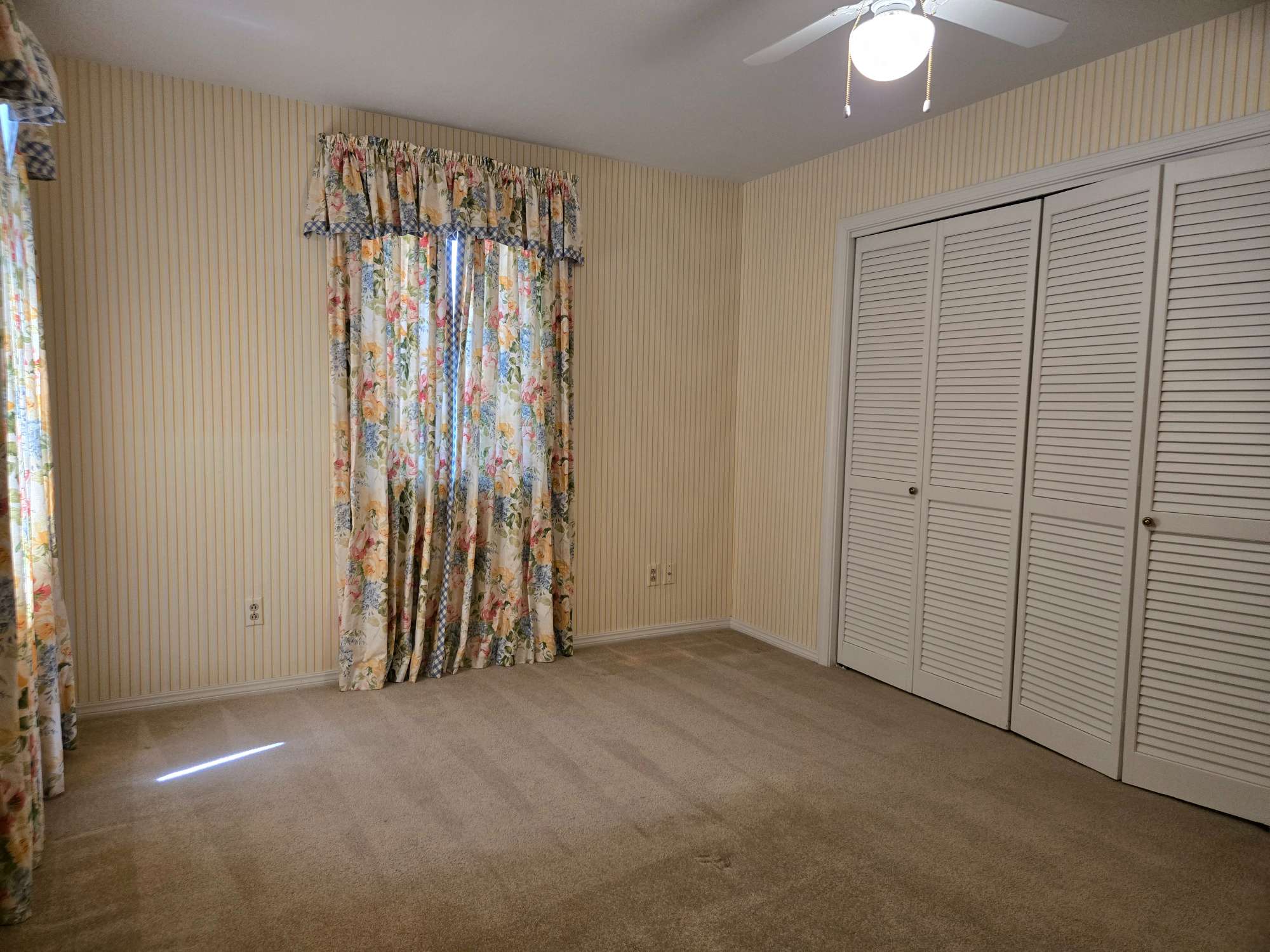 Beautiful Custom Home Guest Bedroom 2