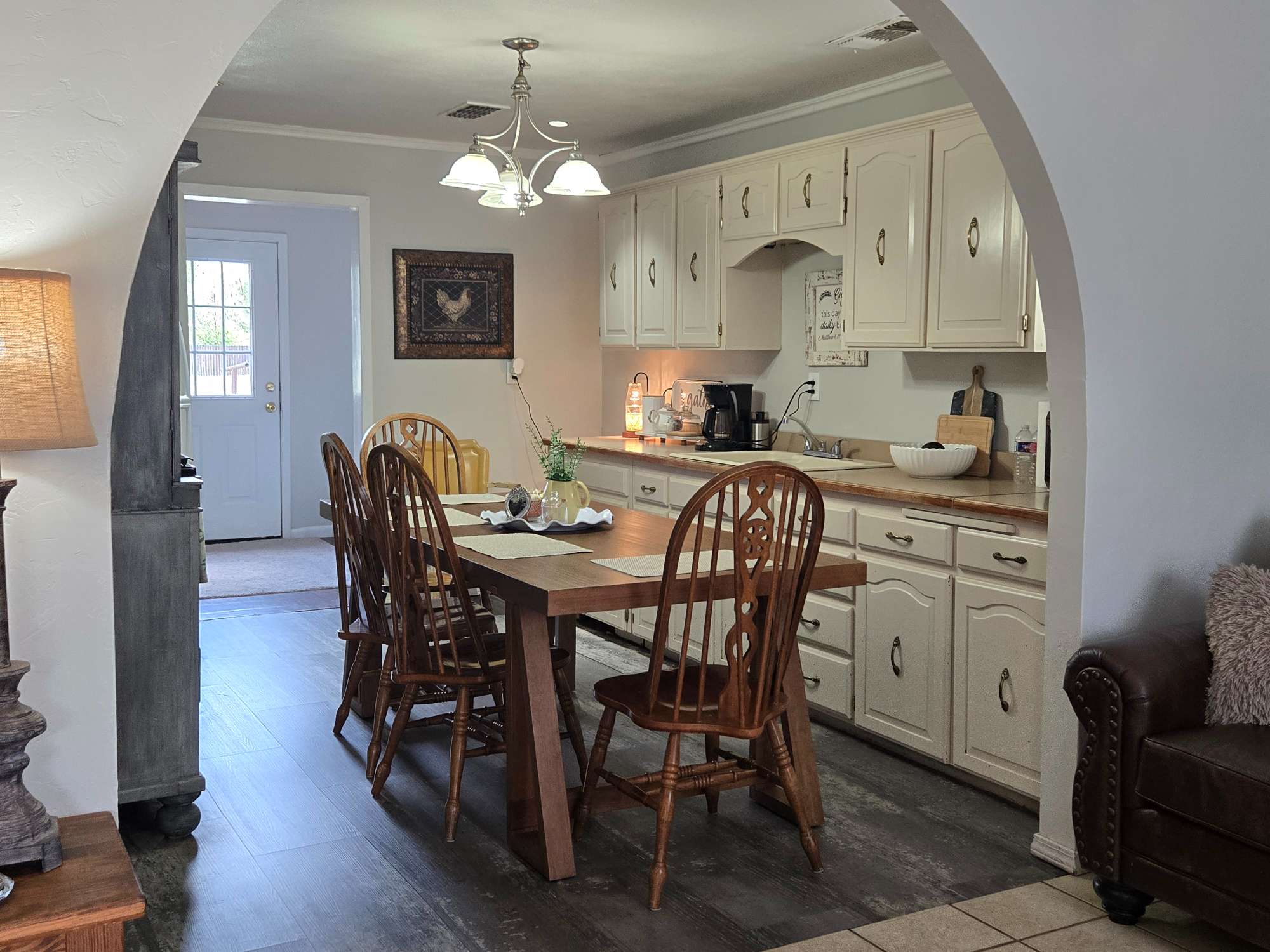 Cozy Home on a Large Lot Kitchen 2