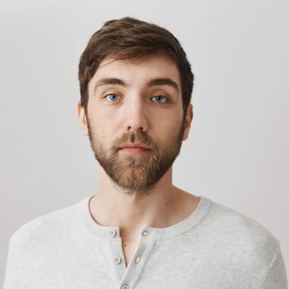[headshot] image of customer (for a ar/vr)