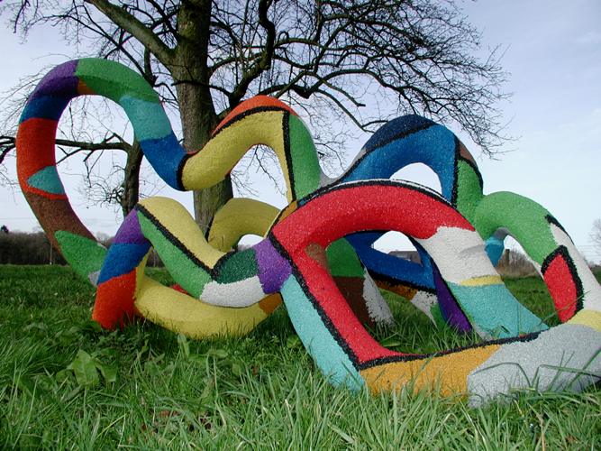 Von EPDM Granulat bis hin zu PUR-gebundenen Steinbelägen: Melos liefert Ihnen alle Komponenten für öffentliche Außenbereiche wie Parks und Wege sowie Landschaftsbereiche. Ästhetisch, pflegeleicht und UV-beständig.