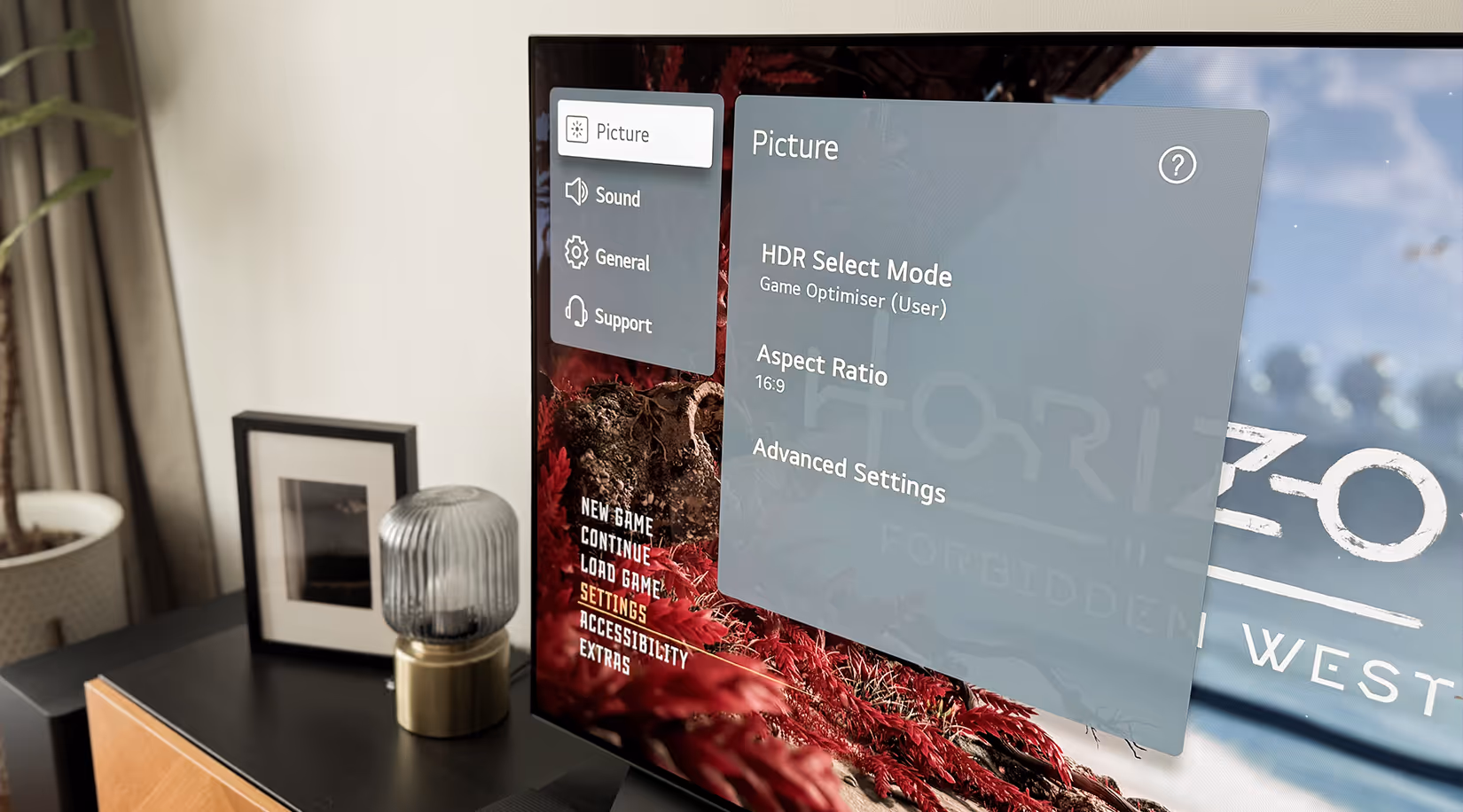 LG OLED TV showing HDR Game Optimizer mode