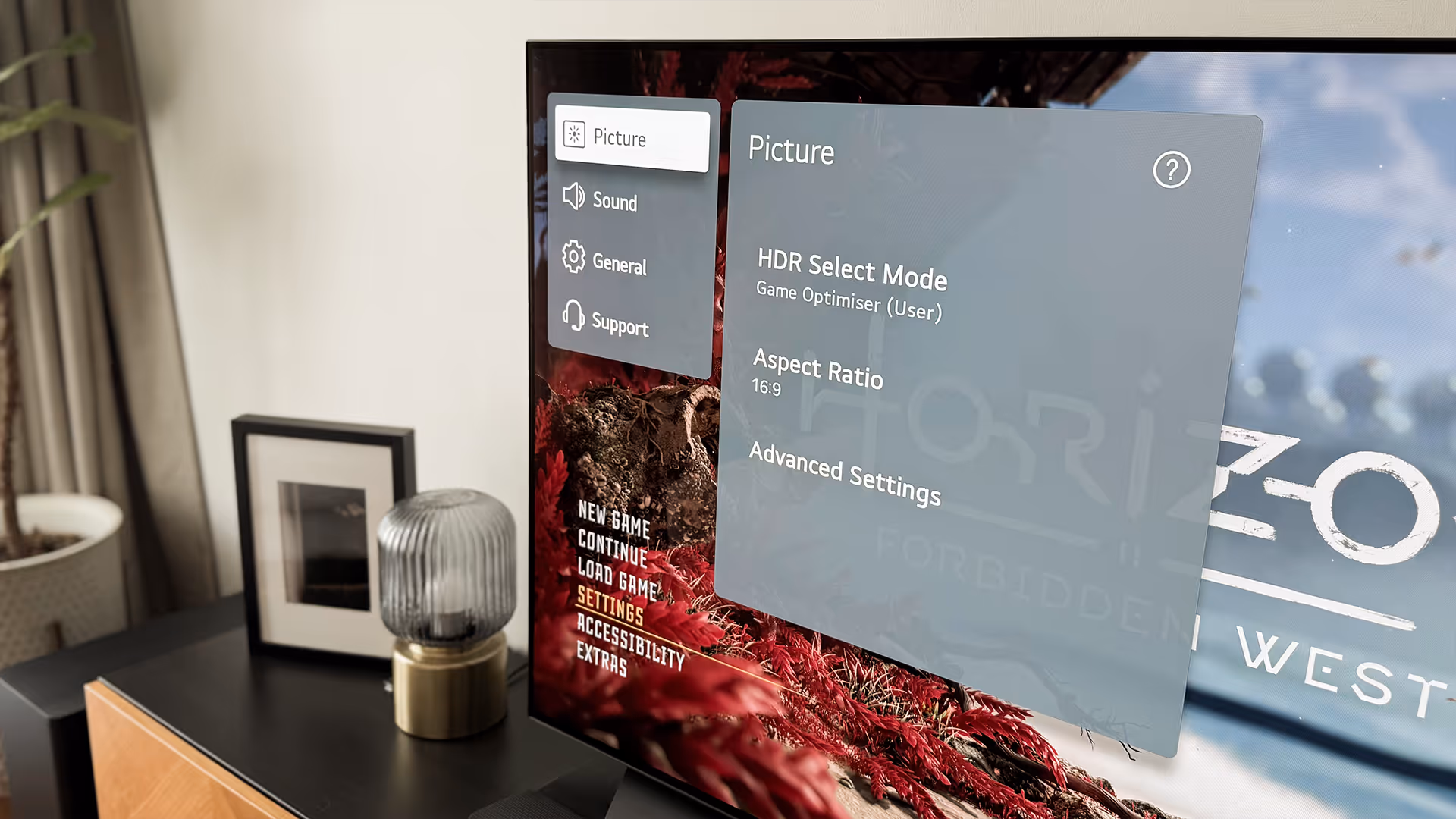 LG OLED TV showing HDR Game Optimizer mode