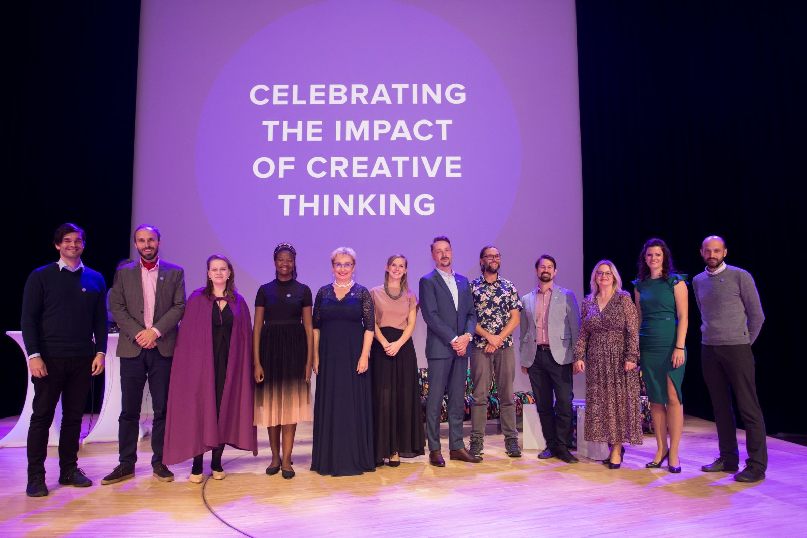 image of game development process (for a mobile gaming) - collaborative team meeting