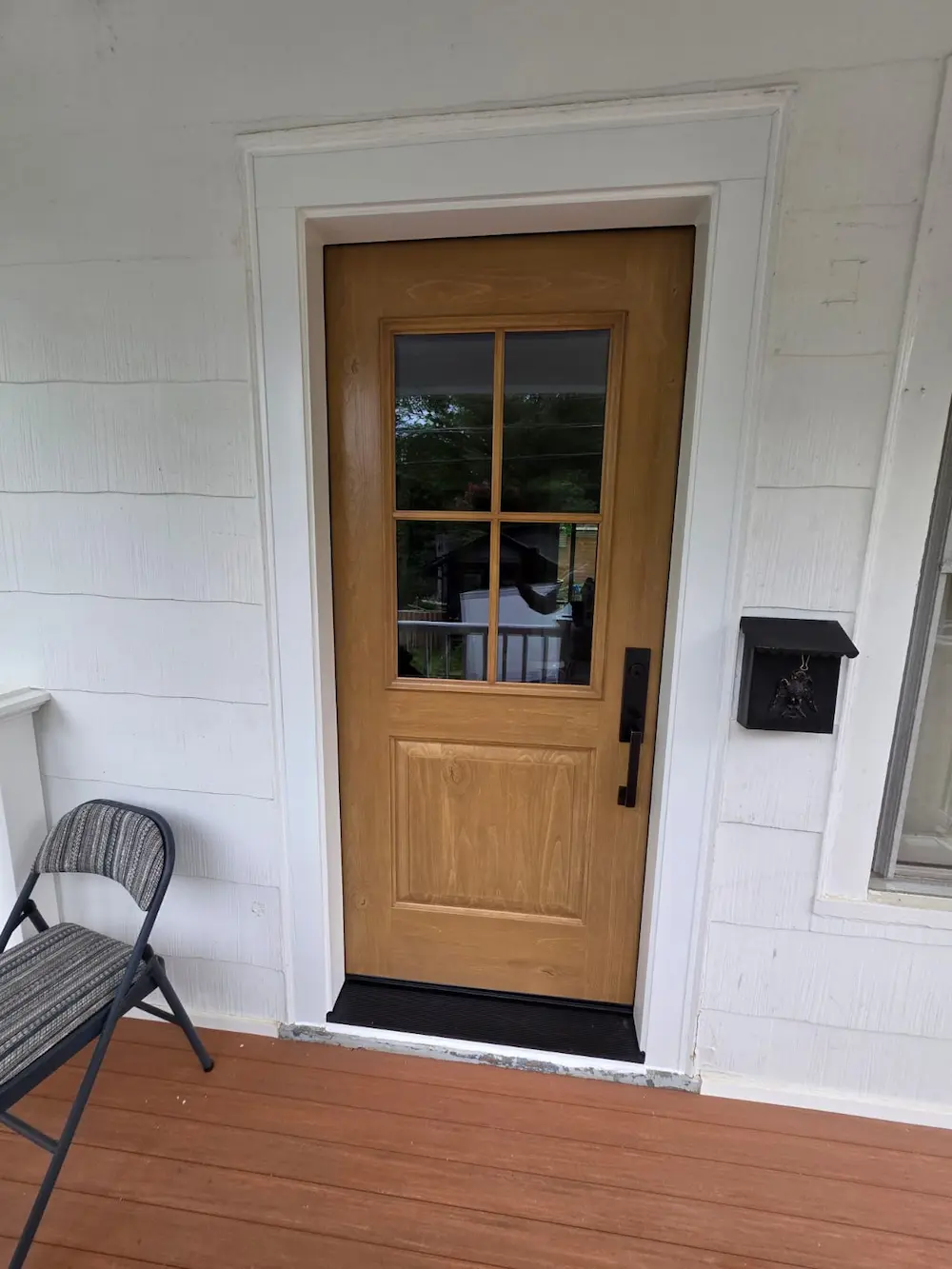 Wilmington Fiberglass Entry Door That Looks Like Wood