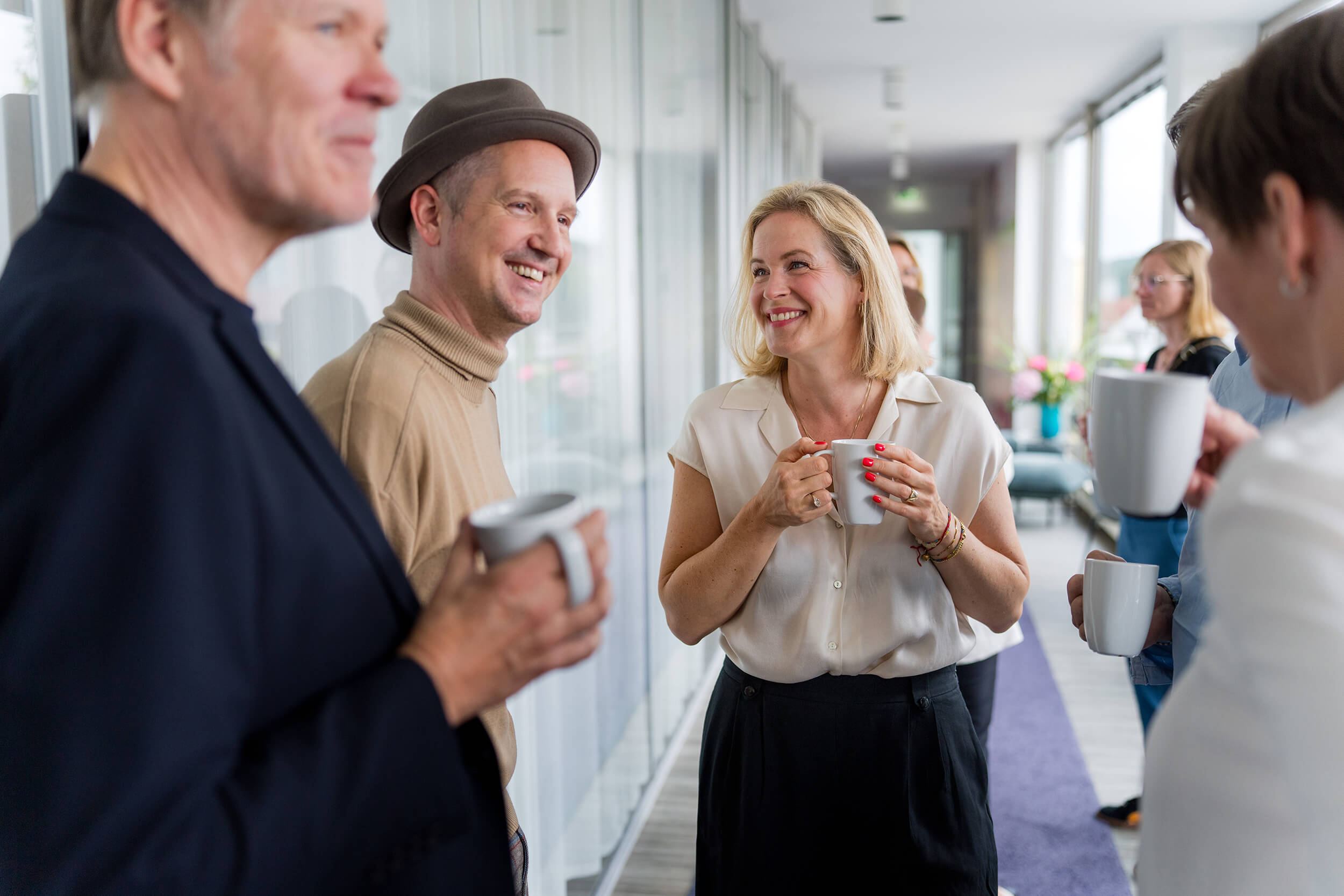 Beratung: Systemische Organisationsentwicklung & Teamcoaching Infoabende Ausbildung - Präsentation vor Flipchart
