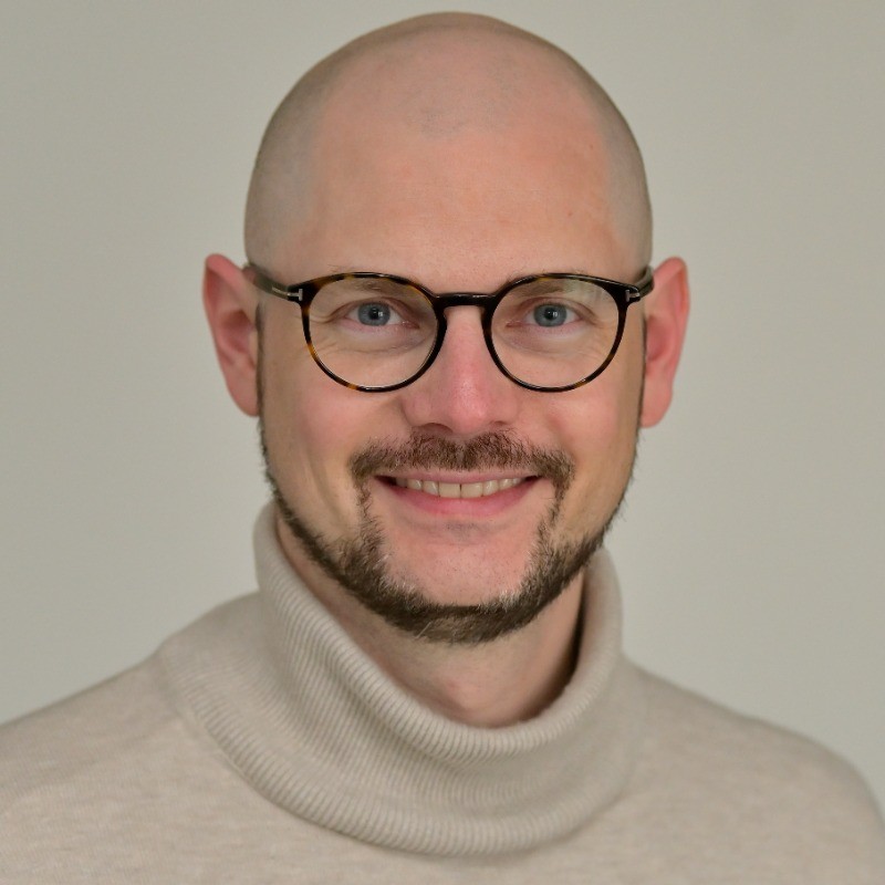 Headshot of Oliver Piepenstock