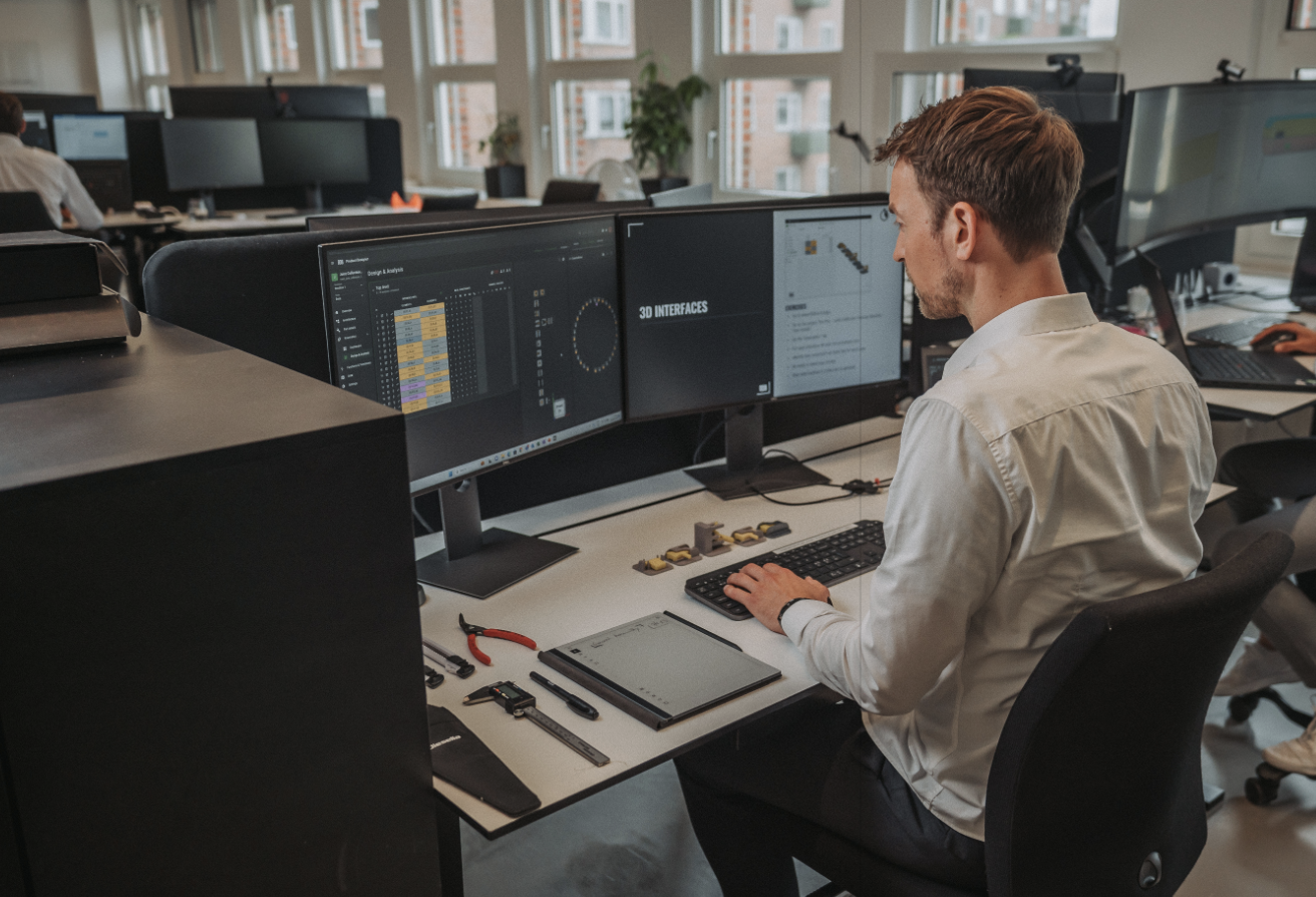Tolerance analysis software with cross-section
